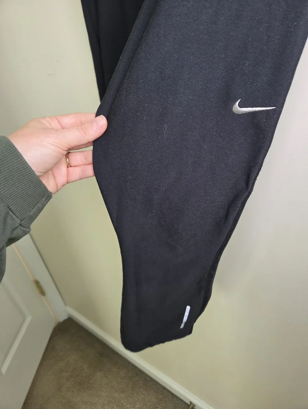 Women's Nike Dri Fit Black Cropped Leggings Sz Medium